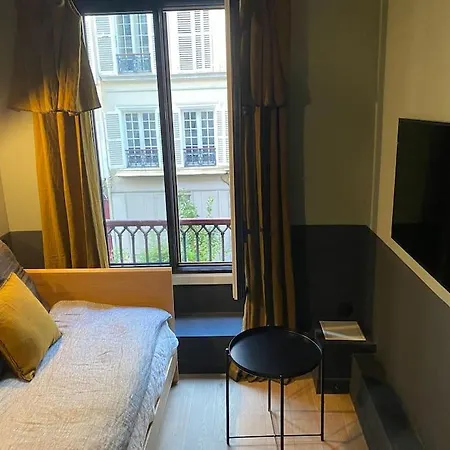 Quartier Rue Des Martyrs 9th 아파트 *